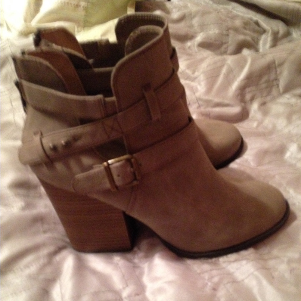 Women's boots